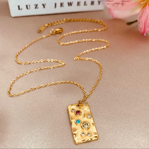 18K Gold  Cubic Zirconia rectangle hammered Pendant- Dainty chain necklace - Picture 2 of 8